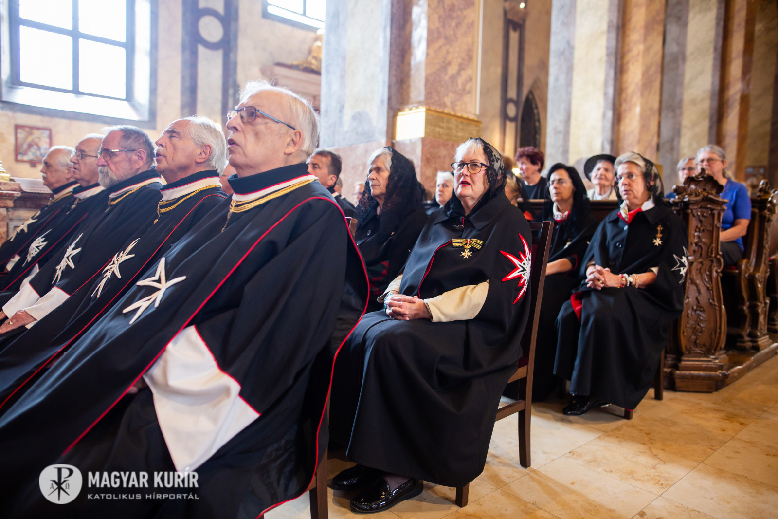 Máltai rendtagok a győri Apor Vilmos emlékmisén