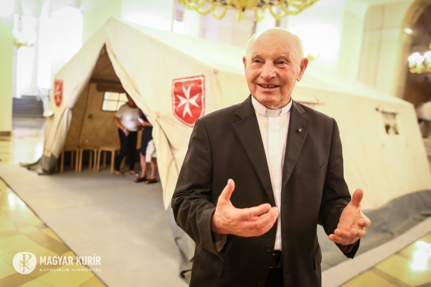 Emlékmise az egy éve elhunyt Kozma Imre atyáért