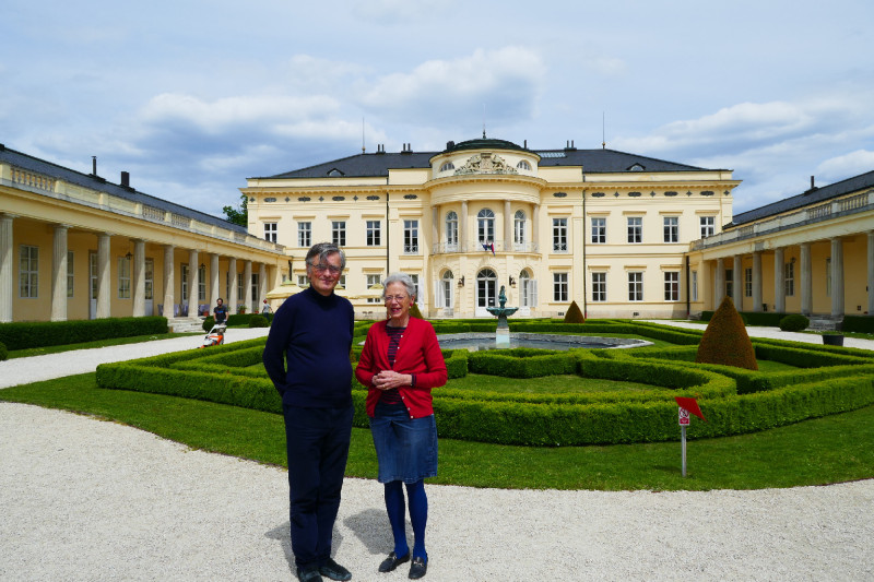 Székesfehérvár city honours Georges Károlyi